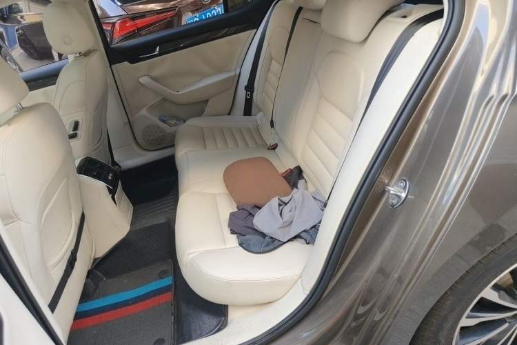Used Skoda Superb 2016 TSI330 DSG Smart Drive Edition Left Rear Seat