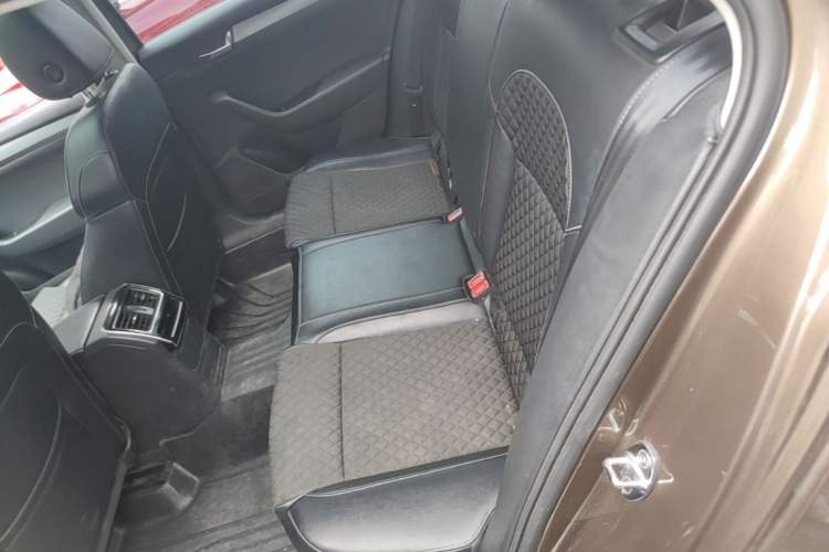 Used Skoda Superb 2016 TSI280 DSG Innovation Edition Left Rear Seat