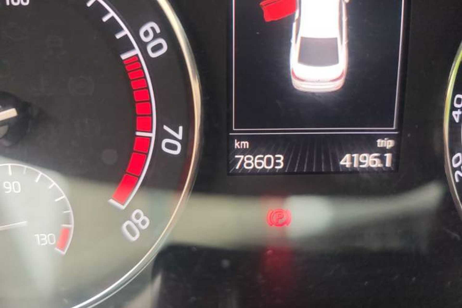 Used Skoda Superb 2016 TSI280 DSG Innovation Edition Odometer Close Up