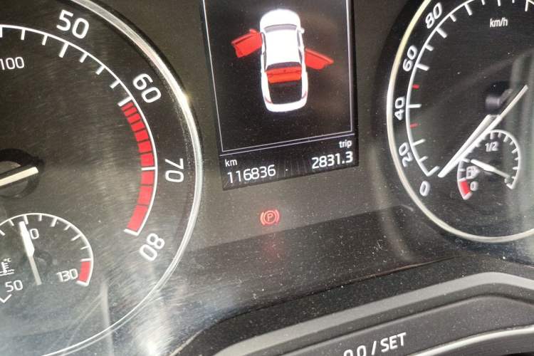 Used Skoda Superb 2016 TSI330 DSG Innovation Edition Odometer Close Up