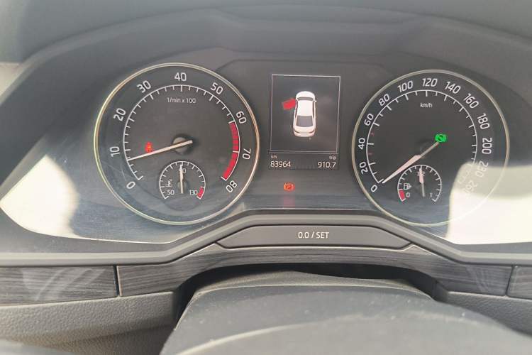 Used Skoda Superb 2016 TSI330 DSG Smart Drive Edition Odometer Close Up