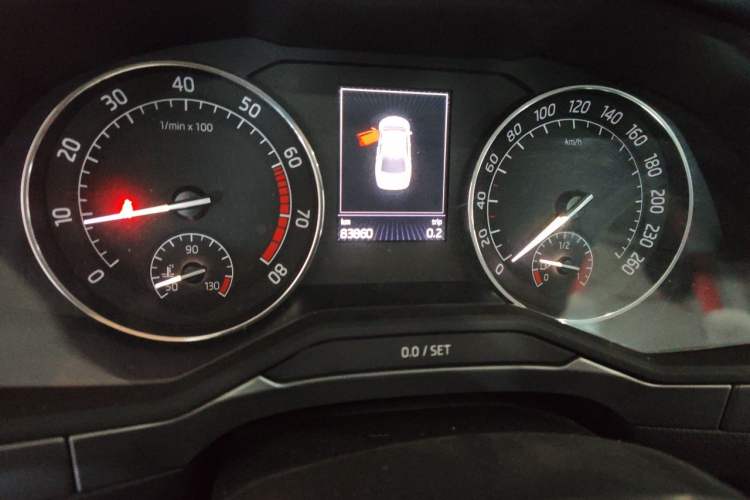 Used Skoda Superb 2016 TSI330 DSG Innovation Edition Odometer Close Up