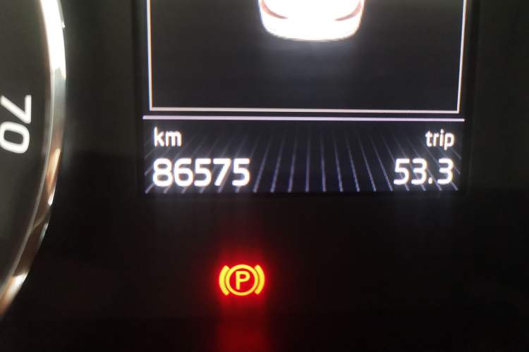 Used Skoda Superb 2016 TSI330 DSG Smart Drive Edition Odometer Close Up