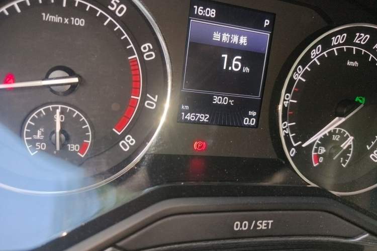 Used Skoda Superb 2016 TSI330 DSG Smart Drive Edition Odometer Close Up