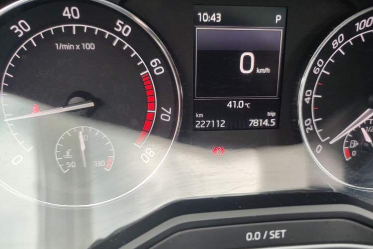 Used Skoda Superb 2016 TSI280 DSG Innovation Edition Odometer Close Up