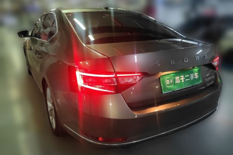 Used Skoda Superb 2016 TSI280 DSG Innovation Edition Rear Left 45 Deg