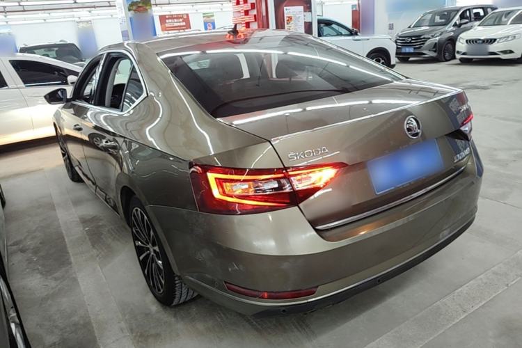 Used Skoda Superb 2016 TSI330 DSG Smart Drive Edition Rear Left 45 Deg