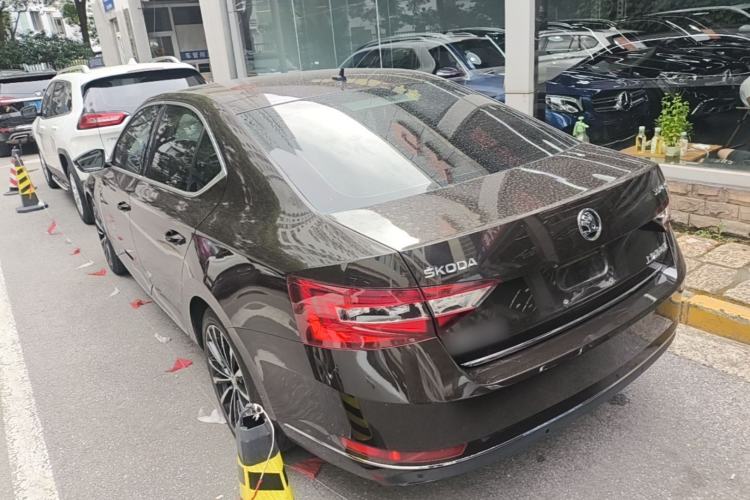 Used Skoda Superb 2016 Facelifted TSI380 DSG Flagship Edition Rear Left 45 Deg