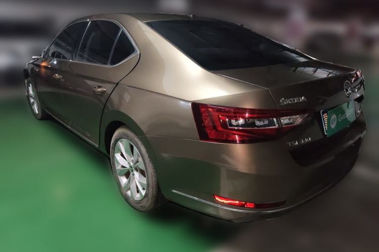 Used Skoda Superb 2016 TSI330 DSG Innovation Edition Rear Left 45 Deg