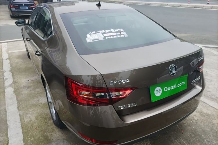 Used Skoda Superb 2016 TSI280 DSG Innovation Edition Rear Left 45 Deg