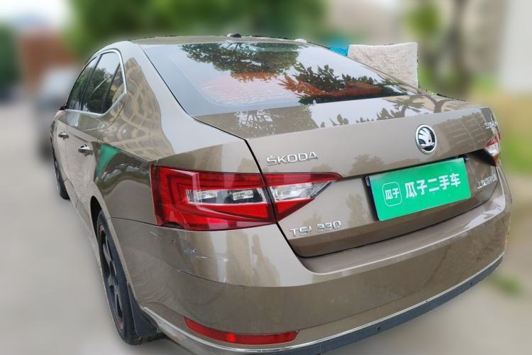 Used Skoda Superb 2016 TSI330 DSG Innovation Edition Rear Left 45 Deg