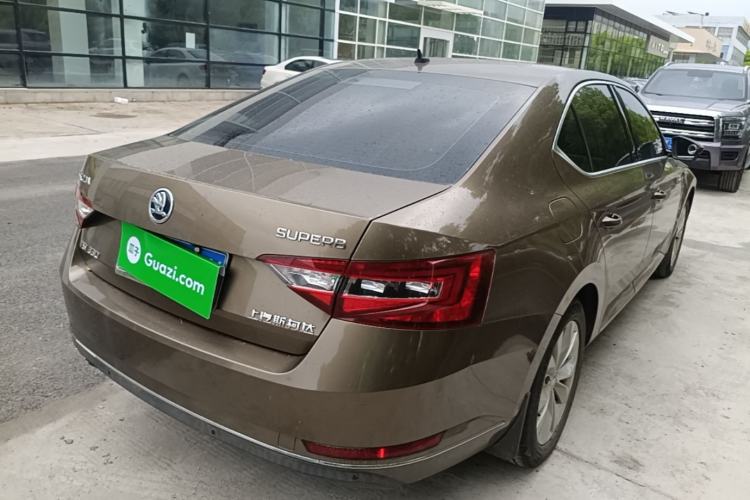 Used Skoda Superb 2016 TSI330 DSG Innovation Edition Rear Right 45 Deg