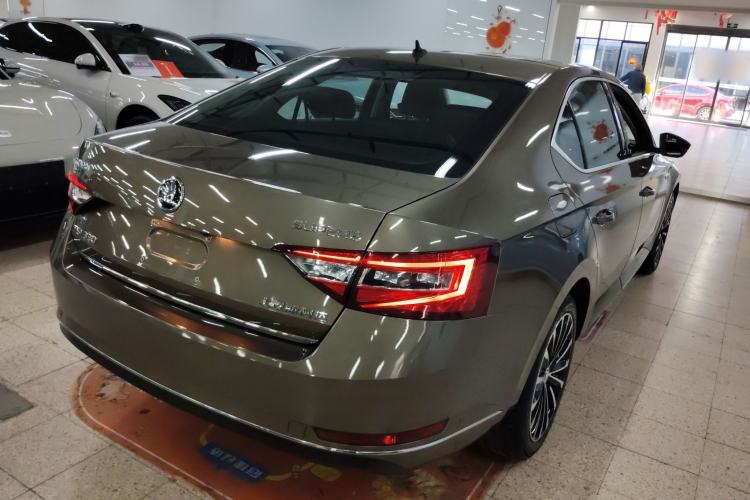 Used Skoda Superb 2016 TSI330 DSG Smart Drive Edition Rear Right 45 Deg