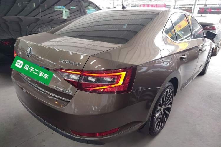 Used Skoda Superb 2016 TSI330 DSG Smart Drive Edition Rear Right 45 Deg