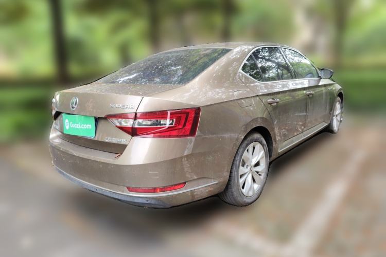 Used Skoda Superb 2016 TSI330 DSG Innovation Edition Rear Right 45 Deg
