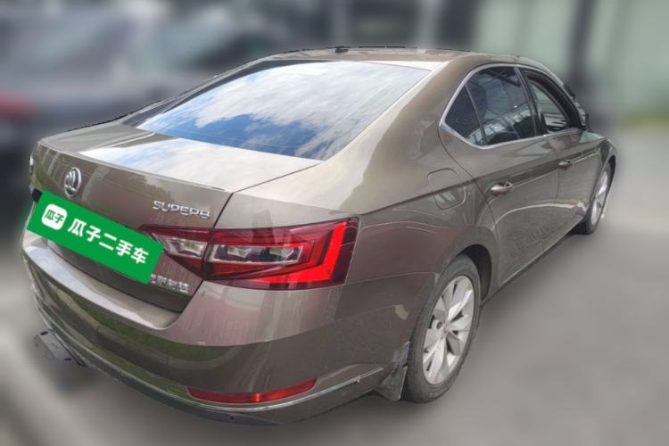 Used Skoda Superb 2016 TSI280 DSG Innovation Edition Rear Right 45 Deg