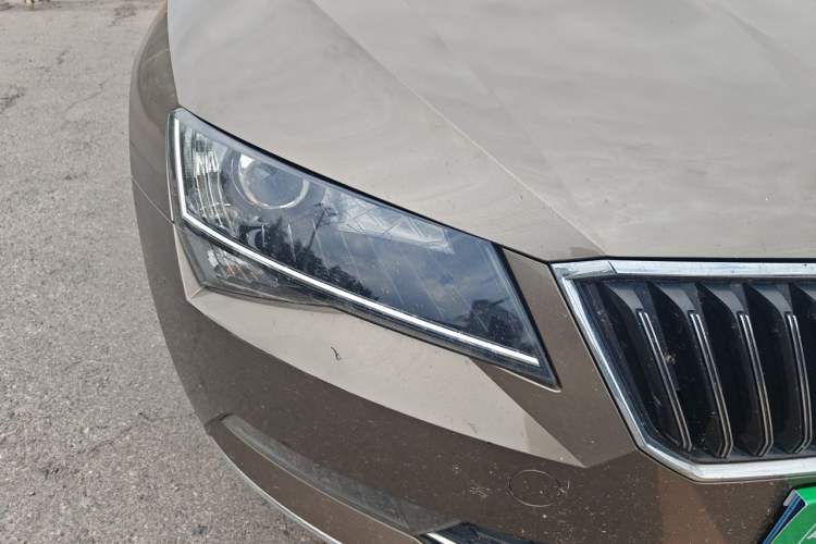Used Skoda Superb 2016 TSI280 DSG Innovation Edition Right Front Headlight