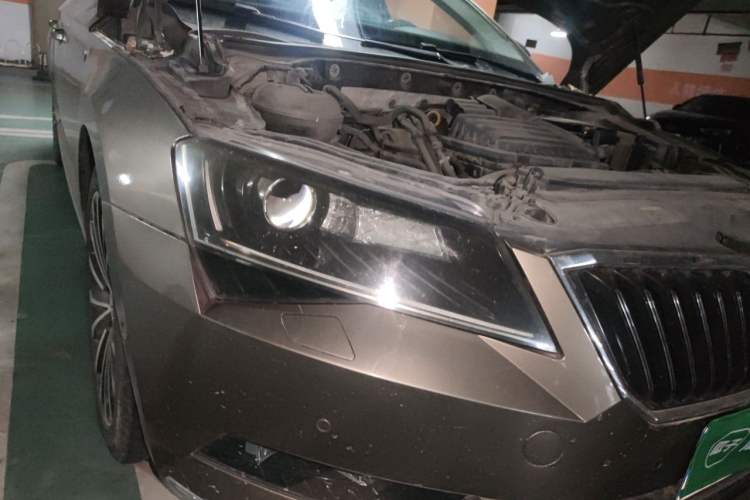 Used Skoda Superb 2016 TSI280 DSG Champion Edition Right Front Headlight