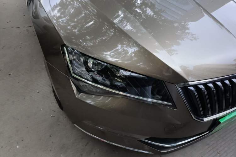 Used Skoda Superb 2016 TSI280 DSG Innovation Edition Right Front Headlight