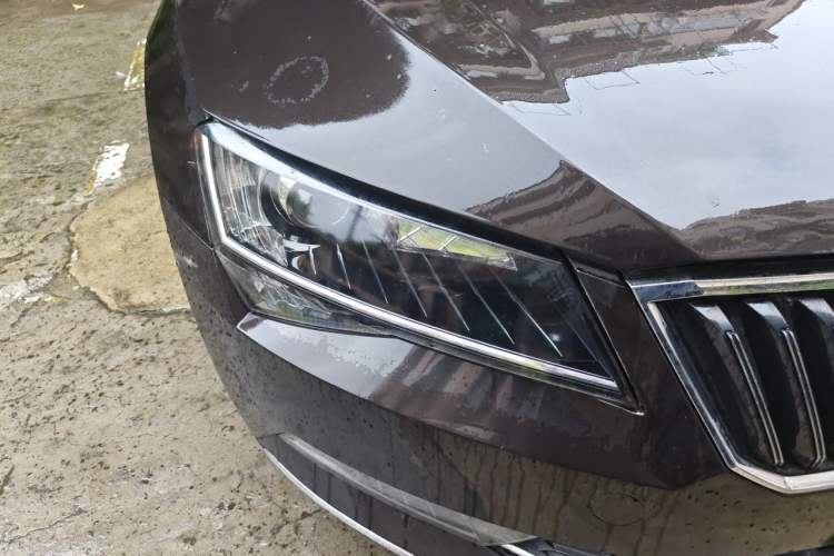 Used Skoda Superb 2016 TSI280 DSG Innovation Edition Right Front Headlight
