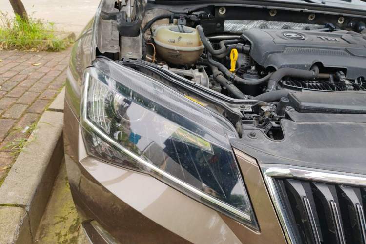 Used Skoda Superb 2016 TSI330 DSG Innovation Edition Right Front Headlight