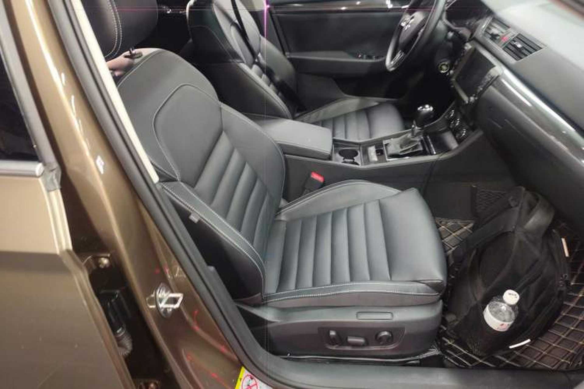 Used Skoda Superb 2016 TSI330 DSG Smart Drive Edition Right Front Seat