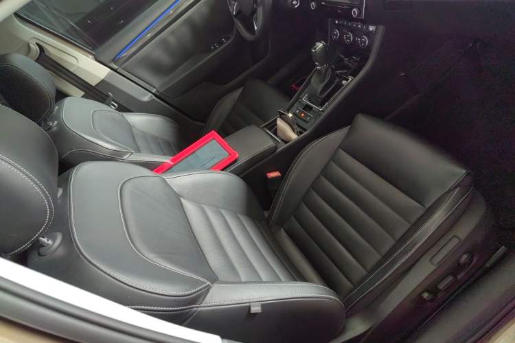 Used Skoda Superb 2016 TSI330 DSG Smart Drive Edition Right Front Seat