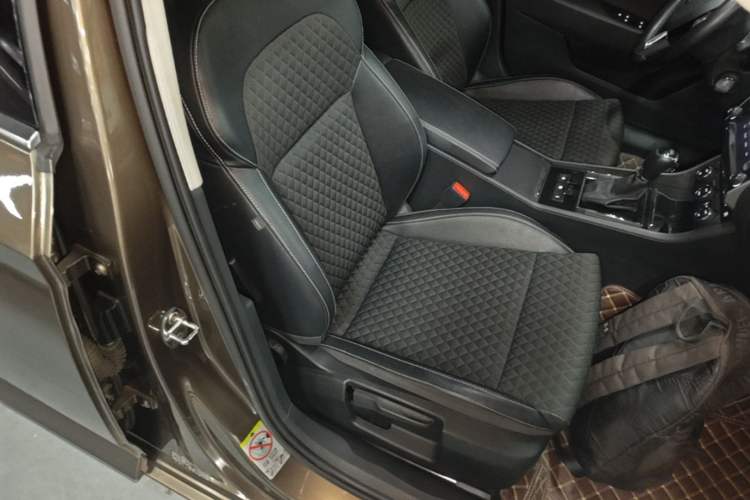 Used Skoda Superb 2016 TSI280 DSG Innovation Edition Right Front Seat