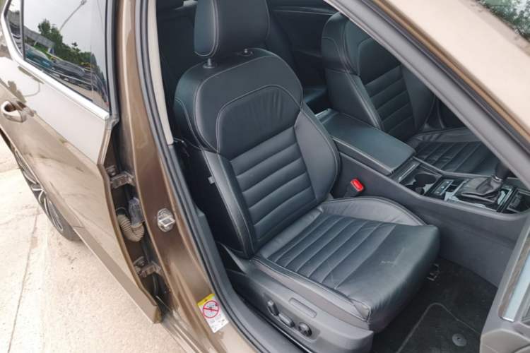Used Skoda Superb 2016 TSI330 DSG Smart Drive Edition Right Front Seat