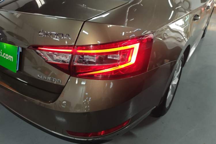 Used Skoda Superb 2016 TSI280 DSG Innovation Edition Right Rear Taillight