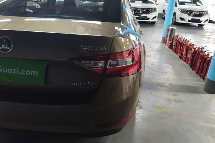 Used Skoda Superb 2016 TSI280 DSG Advanced Edition Right Rear Taillight