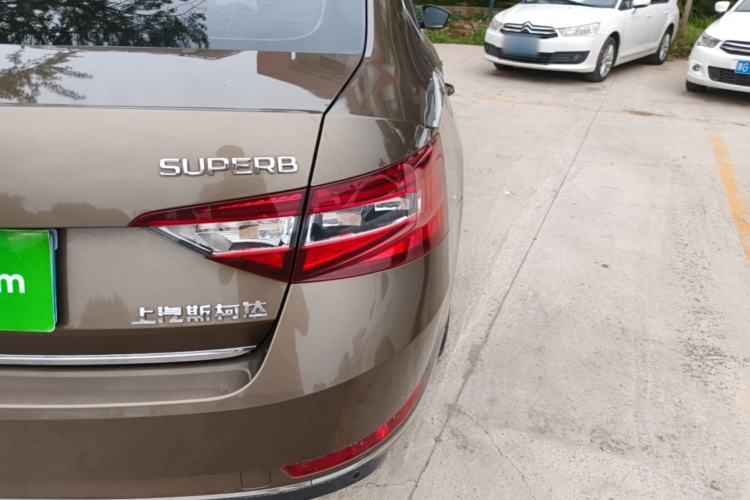 Used Skoda Superb 2016 TSI330 DSG Smart Drive Edition Right Rear Taillight