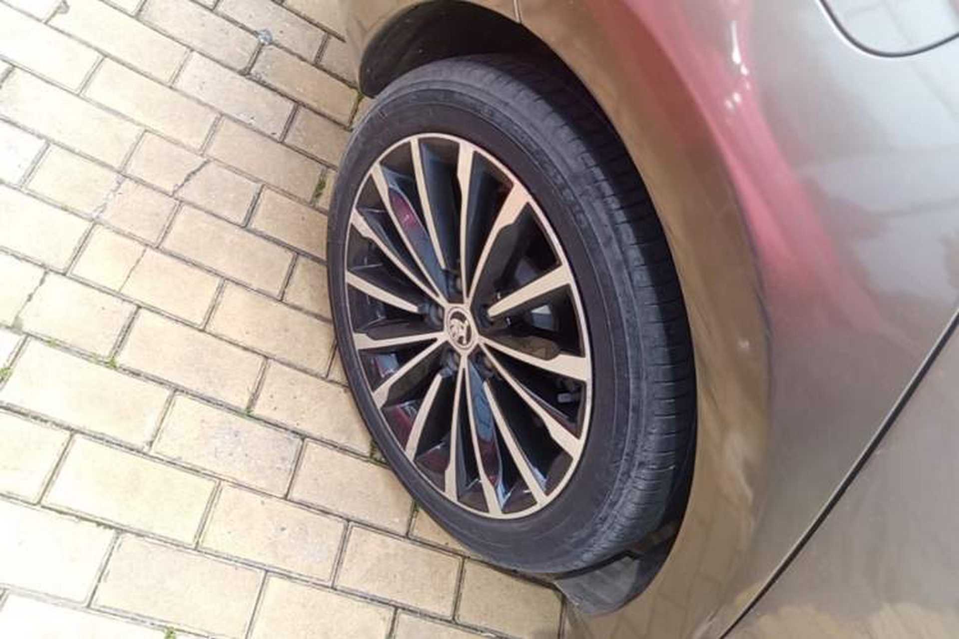 Used Skoda Superb 2016 TSI330 DSG Smart Drive Edition Right Rear Wheel Hub