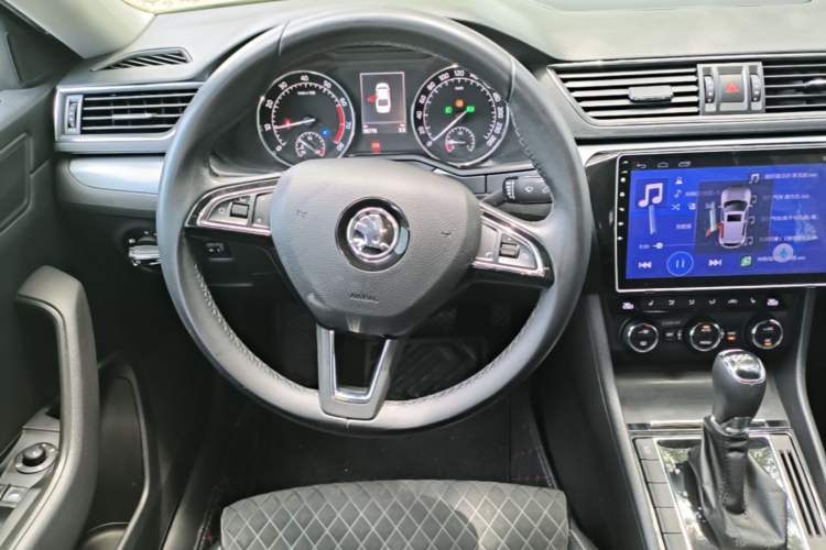 Used Skoda Superb 2016 TSI280 DSG Innovation Edition Steering Wheel