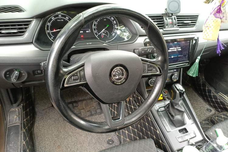 Used Skoda Superb 2016 TSI330 DSG Innovation Edition Steering Wheel