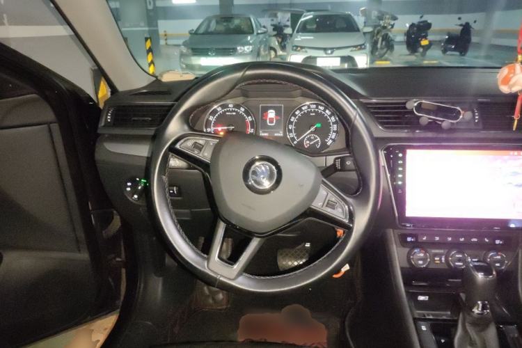 Used Skoda Superb 2016 TSI330 DSG Innovation Edition Steering Wheel