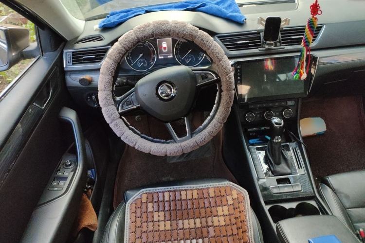 Used Skoda Superb 2016 TSI330 DSG Smart Drive Edition Steering Wheel