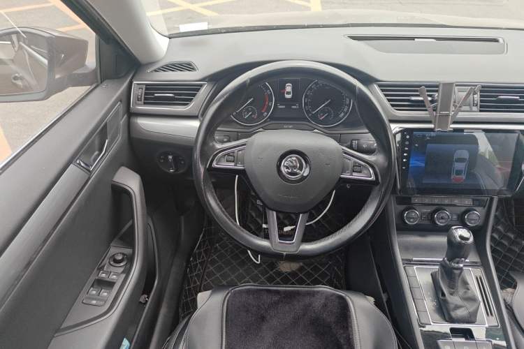 Used Skoda Superb 2016 TSI280 DSG Innovation Edition Steering Wheel