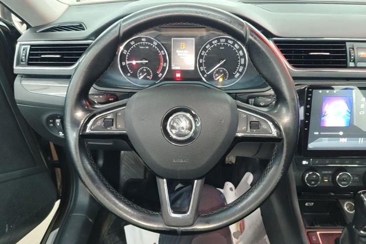 Used Skoda Superb 2016 TSI330 DSG Smart Drive Edition Steering Wheel