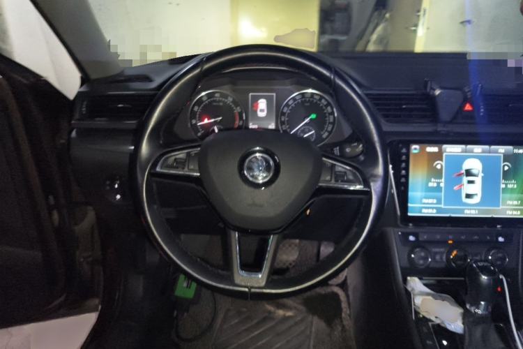 Used Skoda Superb 2016 TSI330 DSG Smart Drive Edition Steering Wheel