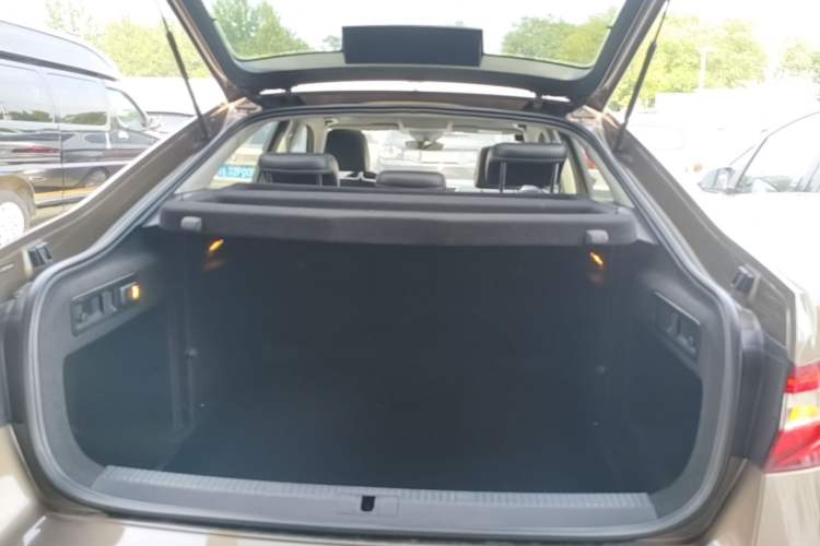 Used Skoda Superb 2016 TSI330 DSG Smart Drive Edition Trunk