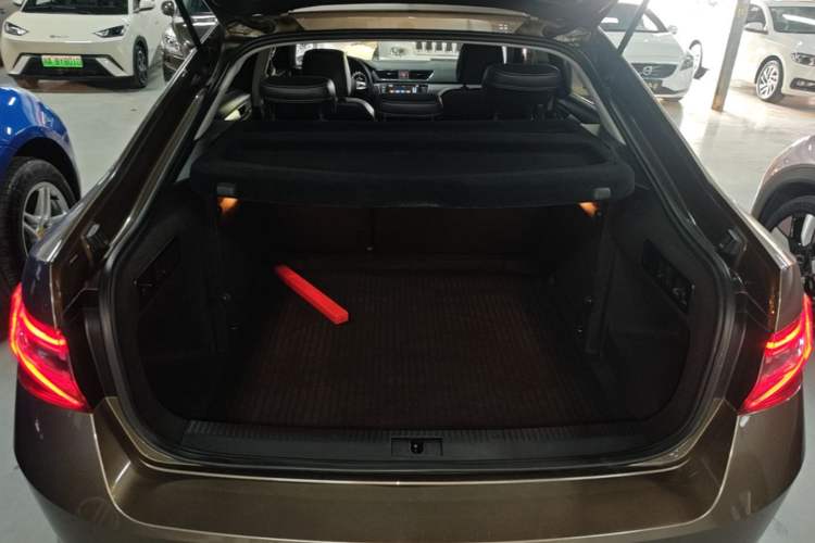 Used Skoda Superb 2016 TSI280 DSG Innovation Edition Trunk