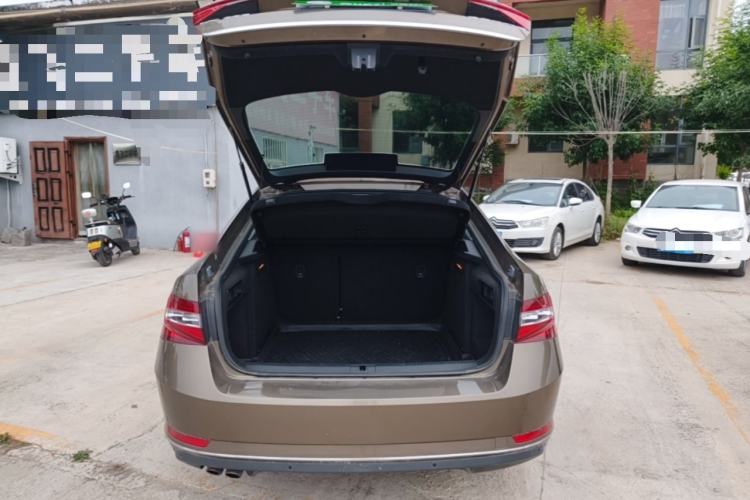Used Skoda Superb 2016 TSI330 DSG Smart Drive Edition Trunk