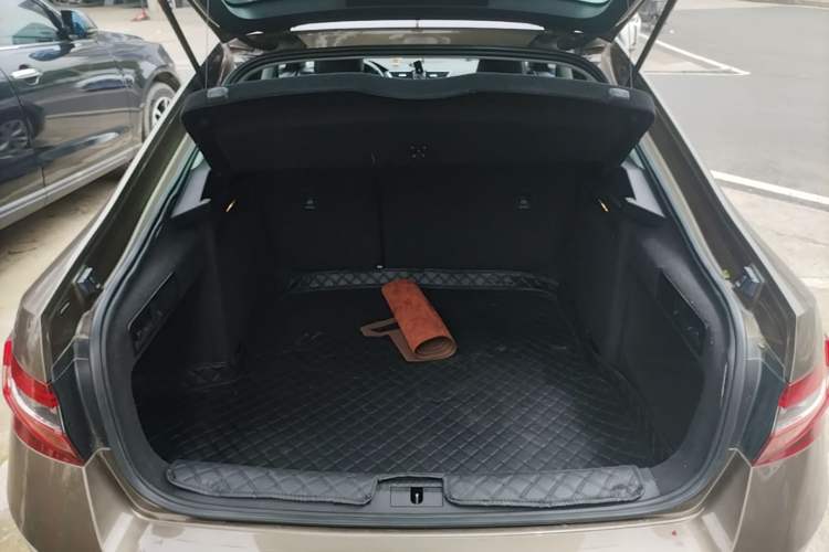 Used Skoda Superb 2016 TSI280 DSG Innovation Edition Trunk