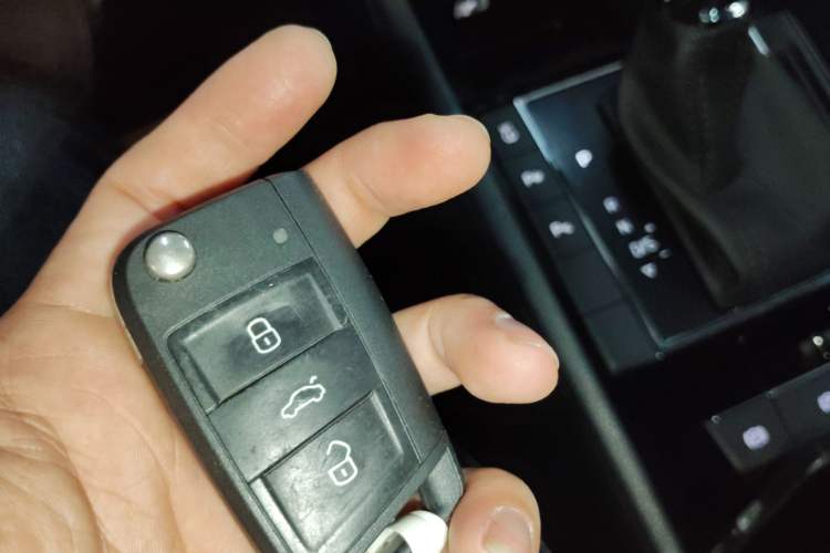 Used Skoda Superb 2016 TSI330 DSG Smart Drive Edition Vehicle Key