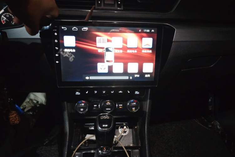 Used Skoda Superb 2016 TSI330 DSG Innovation Edition Audio And AC Panel