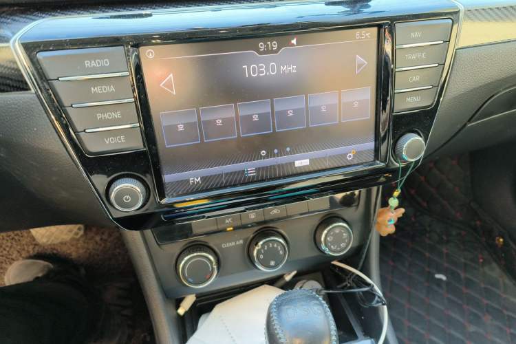 Used Skoda Superb 2016 TSI280 DSG Advanced Edition Audio And AC Panel