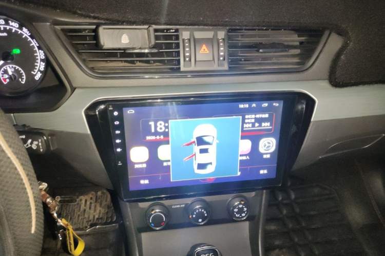 Used Skoda Superb 2016 TSI280 DSG Advanced Edition Audio And AC Panel