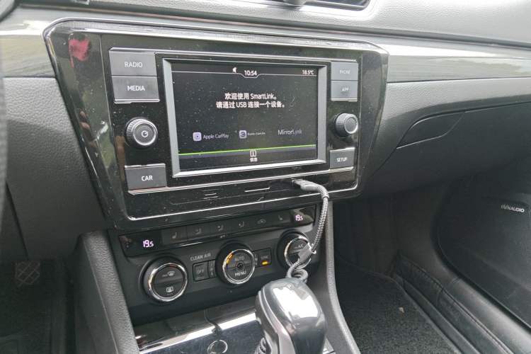 Used Skoda Superb 2016 TSI330 DSG Innovation Edition Audio And AC Panel