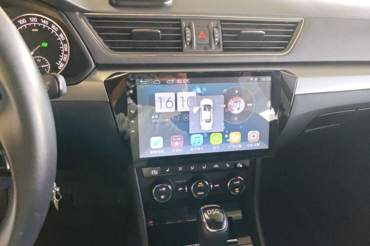 Used Skoda Superb 2016 TSI280 DSG Innovation Edition Audio And AC Panel